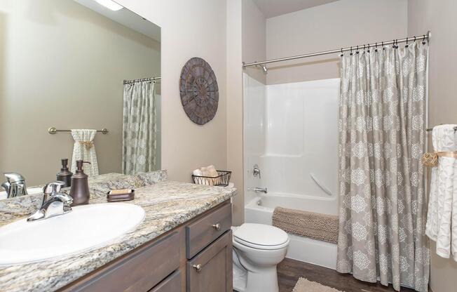 2 beds, 2 baths, 1,070 sqft, $1,650