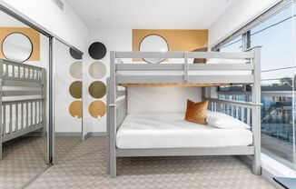 Welcome to 4025 Grand View