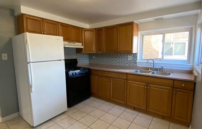 1 bed, 1 bath, $1,000, Unit 1