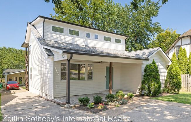 227 A 53rd Avenue North