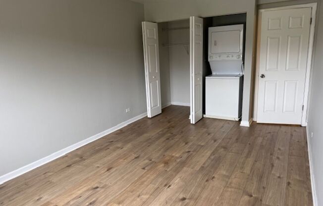 Woodland Creek Apartments in Oak Forest, IL