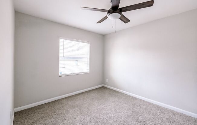 2 beds, 1 bath, 850 sqft, $1,200, Unit 26-E7