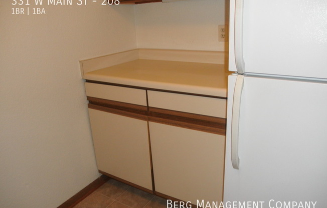 331 W MAIN ST