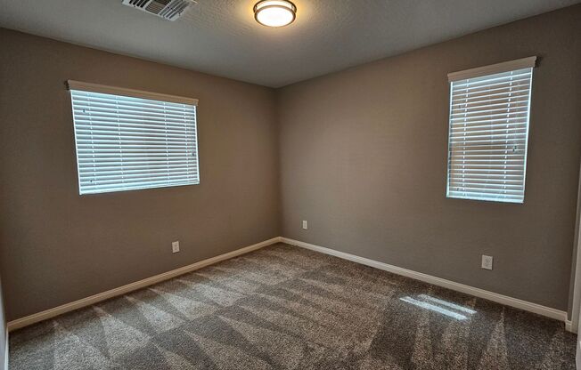 3 beds, 2.5 baths, $2,400