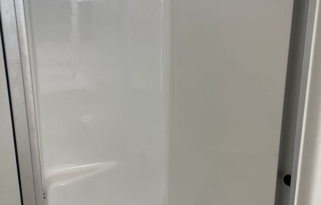 Studio, 1 bath, 550 sqft, $1,475