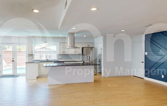 2131 BLOSSOM LN