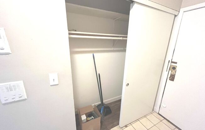 1 bed, 1 bath, $1,195, Unit 111