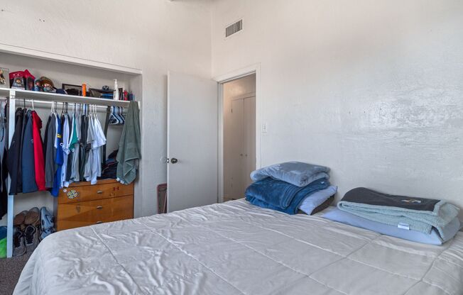 2 beds, 1 bath, $1,800