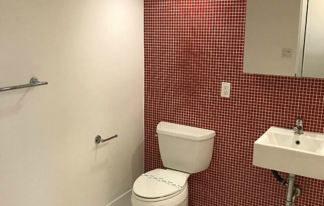 Master bathroom of Allure floorplan