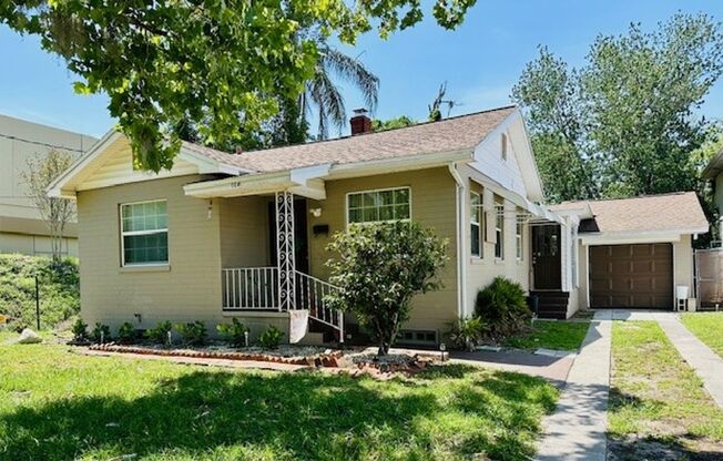 Adorable 2/1 in Downtown Orlando!