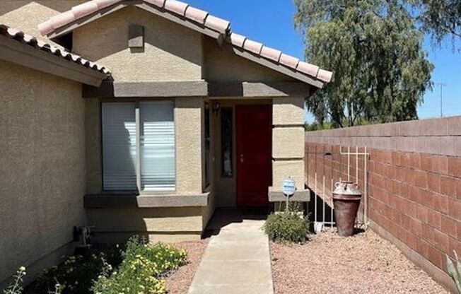 Charming 3-Bedroom, 2-Bath Home with Private Pool!