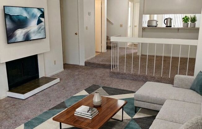 2 beds, 2 baths, 1,097 sqft, $2,630, Unit 1521