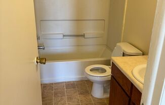 Studio, 1 bath, 360 sqft, $800, Unit 298