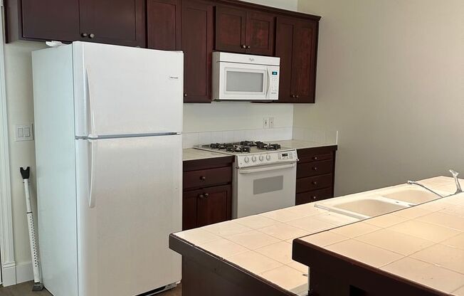 2 beds, 2.5 baths, 1,150 sqft, $1,795, Unit 541