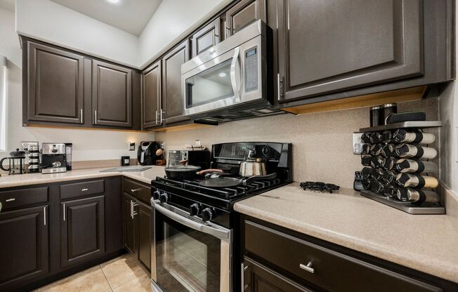 Beautiful 3 Bedroom Home In the Southwest