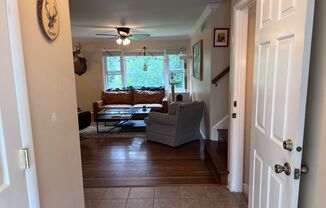 3 beds, 3 baths, $2,800