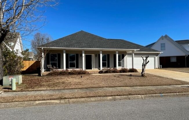Lovely 3 bed / 2 bath Clear Creek Subdivision in Northport! Apply Today!