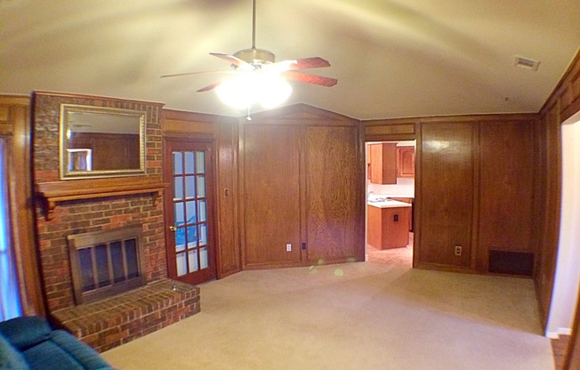 Charming 4 Bedroom 2.5 Bath Home In RISD!