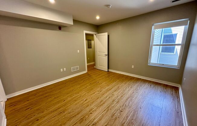 2 beds, 2 baths, 900 sqft, $2,050, Unit 3D