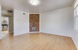 4 beds, 1.5 baths, $1,599, Unit Top