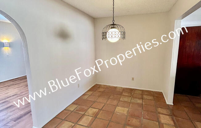 2060 N PAINTED HLS RD