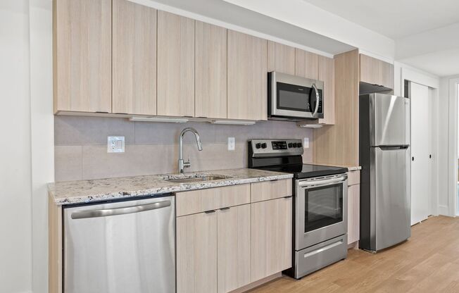 4 beds, 2 baths, 1,002 sqft, $4,950, Unit 117