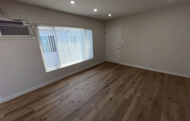 2 beds, 1 bath, $2,395