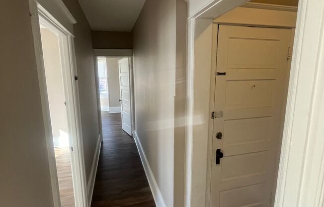 1 bed, 1 bath, $1,100, Unit 54-3FS