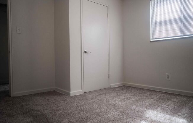 3 beds, 1 bath, 1,170 sqft, $1,450, Unit E111