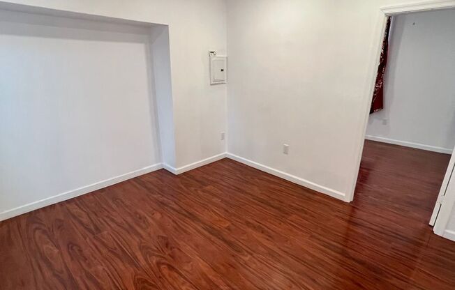 1 bed, 1 bath, 550 sqft, $1,150, Unit Unit 4