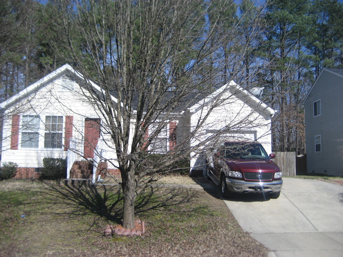 Wonderful 3 bedroom, 2 bathroom, home with fenced in yard! Available December 21, 2025!