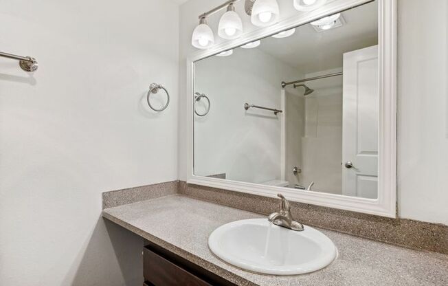 1 bed, 1 bath, 648 sqft, $1,675, Unit 1-303