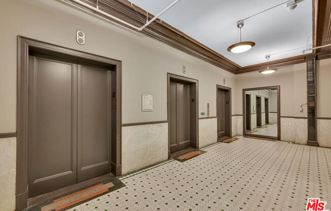 Studio, 1 bath, 650 sqft, $2,000, Unit 811