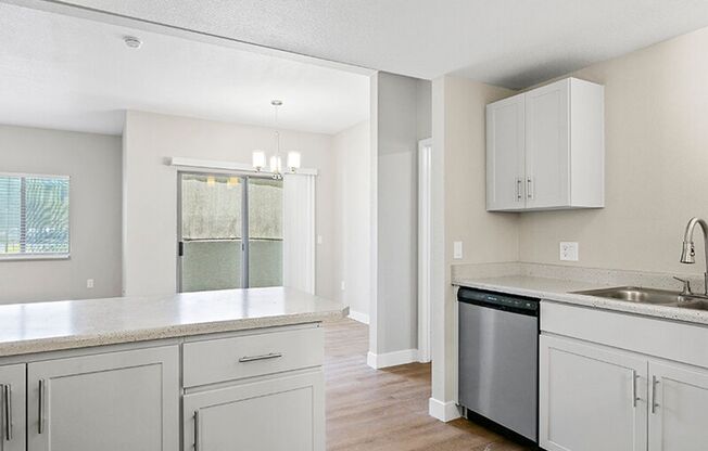 2 beds, 2 baths, $1,575, Unit 221