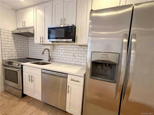 3 beds, 2 baths, 1,100 sqft, $3,000, Unit B1