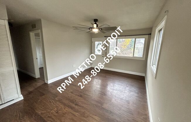 3 beds, 1 bath, $1,895, Unit (OM)