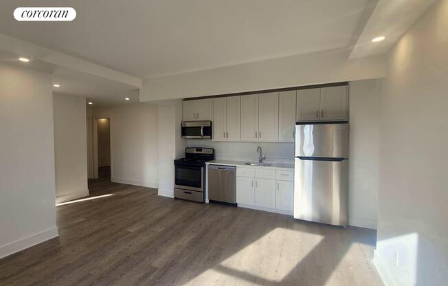 2 beds, 2 baths, $7,850, Unit 12B