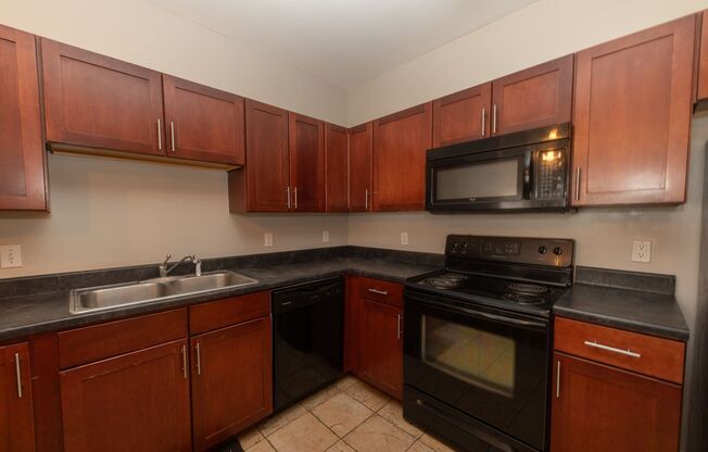 Centre - 115 E 6th Street