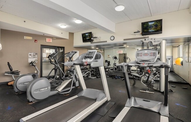 1 bed, 1 bath, 400 sqft, $2,800, Unit 328