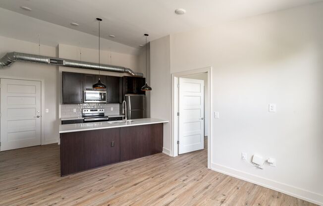 2 beds, 1 bath, $1,800, Unit 1050 N 4th St. Apt. 421