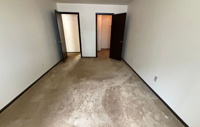 1 bed, 1 bath, $795, Unit 37
