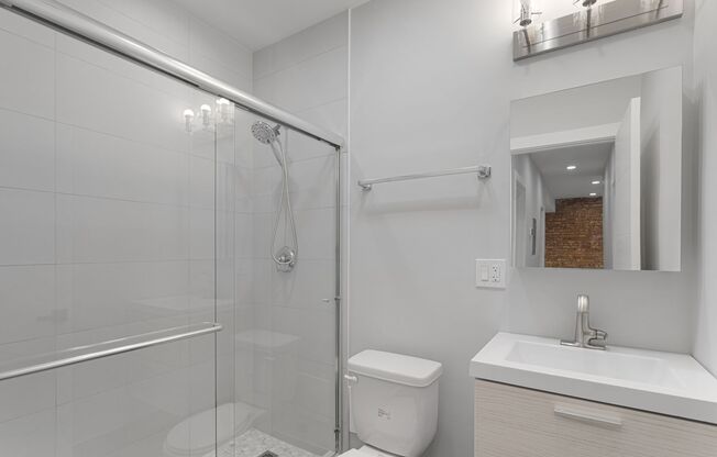 3 beds, 1 bath, 670 sqft, $2,250, Unit 1556-2O