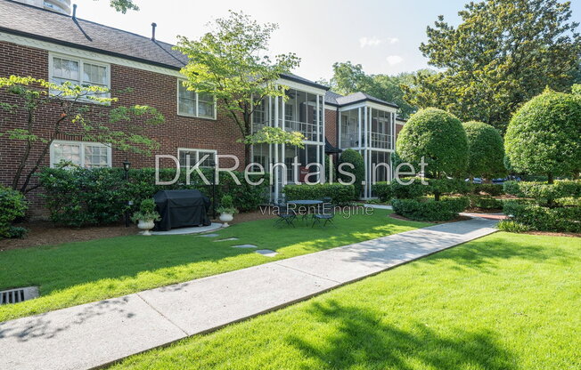 55 DELMONT DR