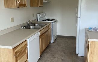 2 beds, 1 bath, 600 sqft, $1,180, Unit 2