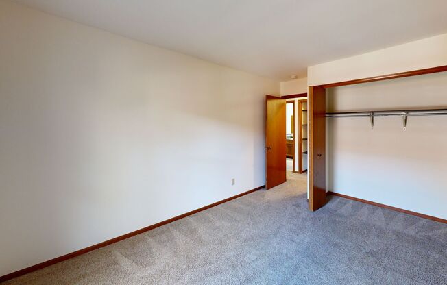2 beds, 1 bath, 980 sqft, $1,675, Unit 7766RD
