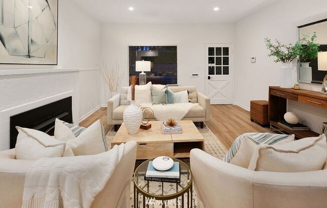 Charming 4BR 2BA Craftsman in Laurelhurst with Beach Club Access