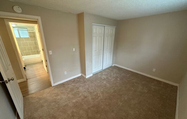 2 beds, 1 bath, 864 sqft, $1,450, Unit Unit 2