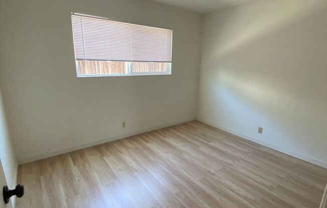 2 beds, 1 bath, $2,395, Unit F