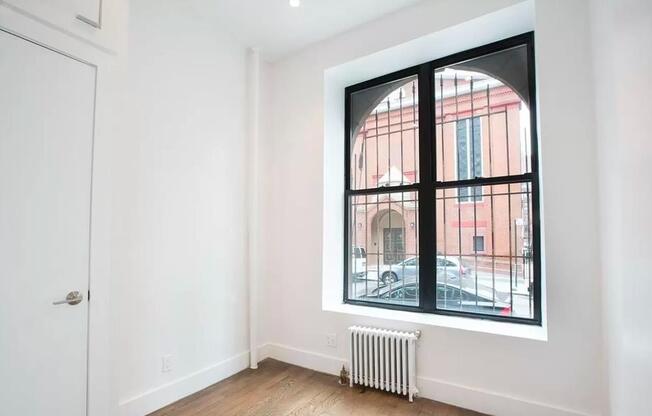 222 E 27 ST