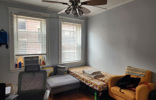 2 beds, 1 bath, 500 sqft, $2,800, Unit 12